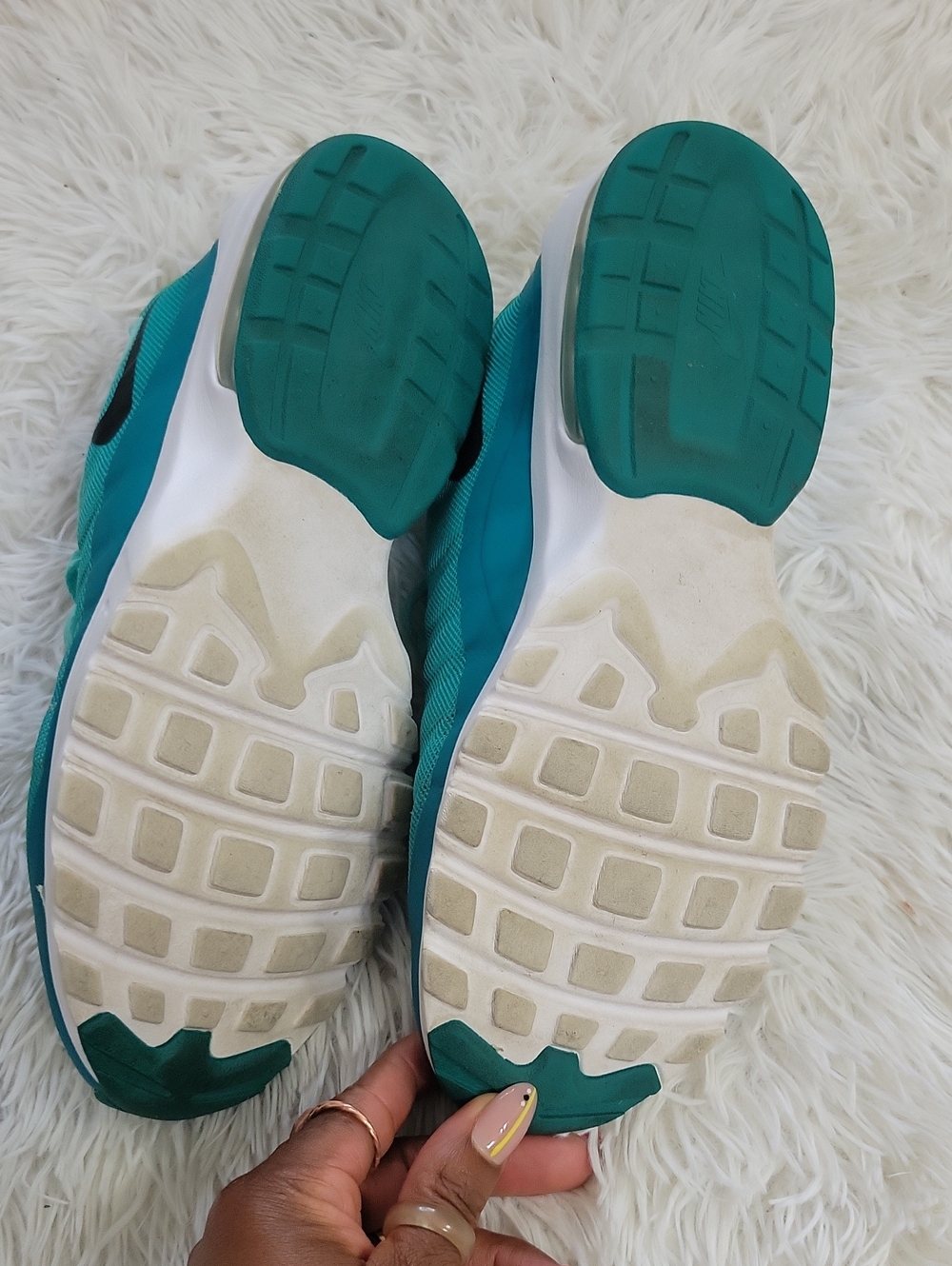 Nike Air Max Invigor Women's Air Max Print Hyper Turquoise, Black size 8.5 - Picture 6 of 6